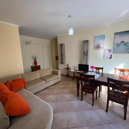 Leos Appartaments 1 Appartement Vlorë